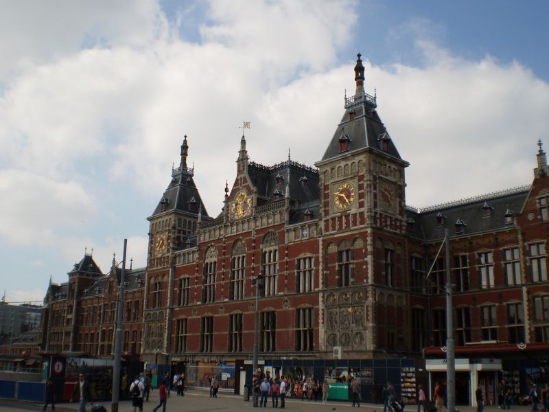 Amsterdam, widok na dworzec kolejowy